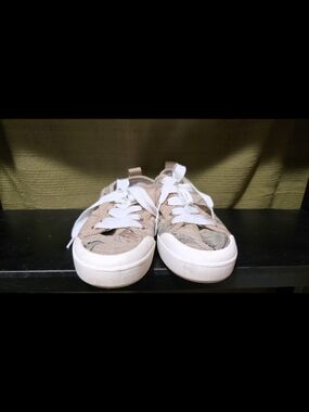 Roxy Beige Floral Canvas Sneakers with White Laces